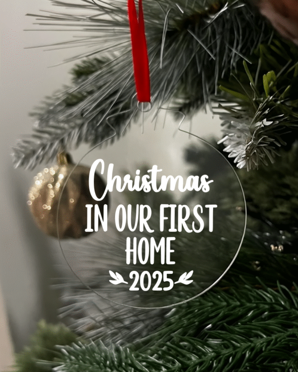 home25 white Christmas in our first home 2025 Flat KS Creations Bauble white