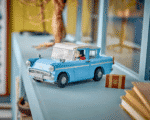 LEGO® 76470 Enchanted Flying Ford Anglia™ - Image 2